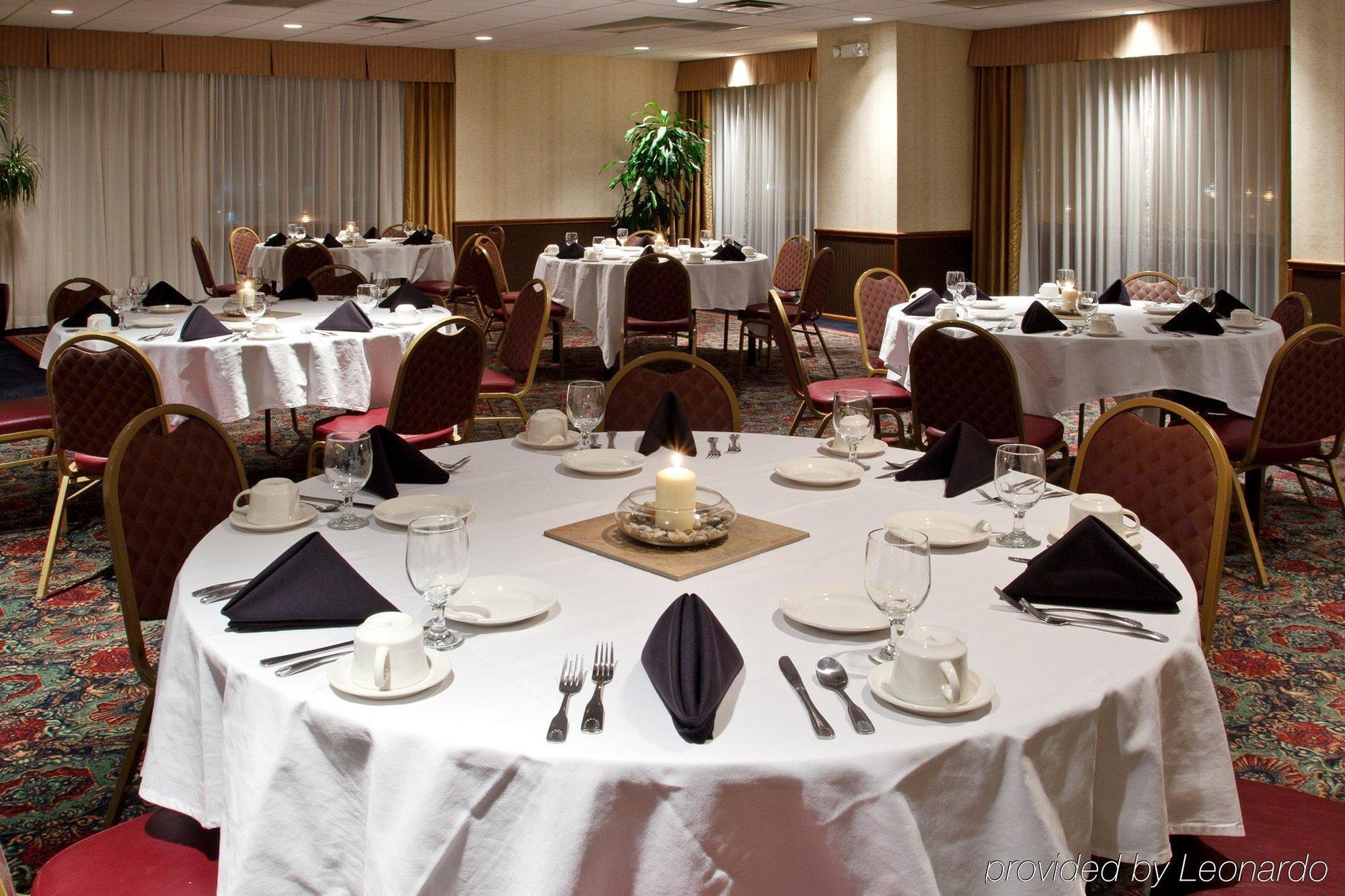 Four Points By Sheraton Cleveland Airport Екстер'єр фото
