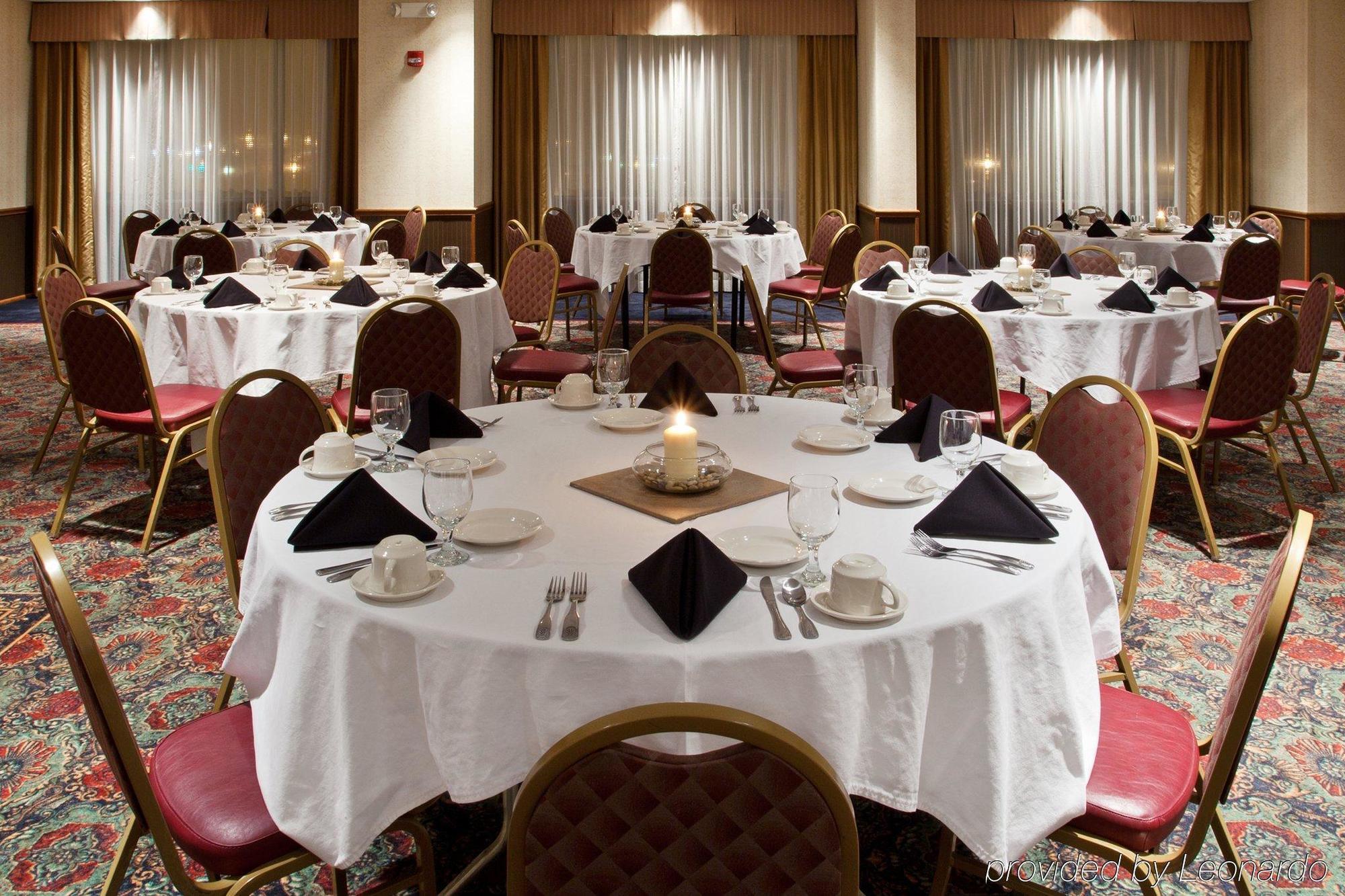 Four Points By Sheraton Cleveland Airport Екстер'єр фото