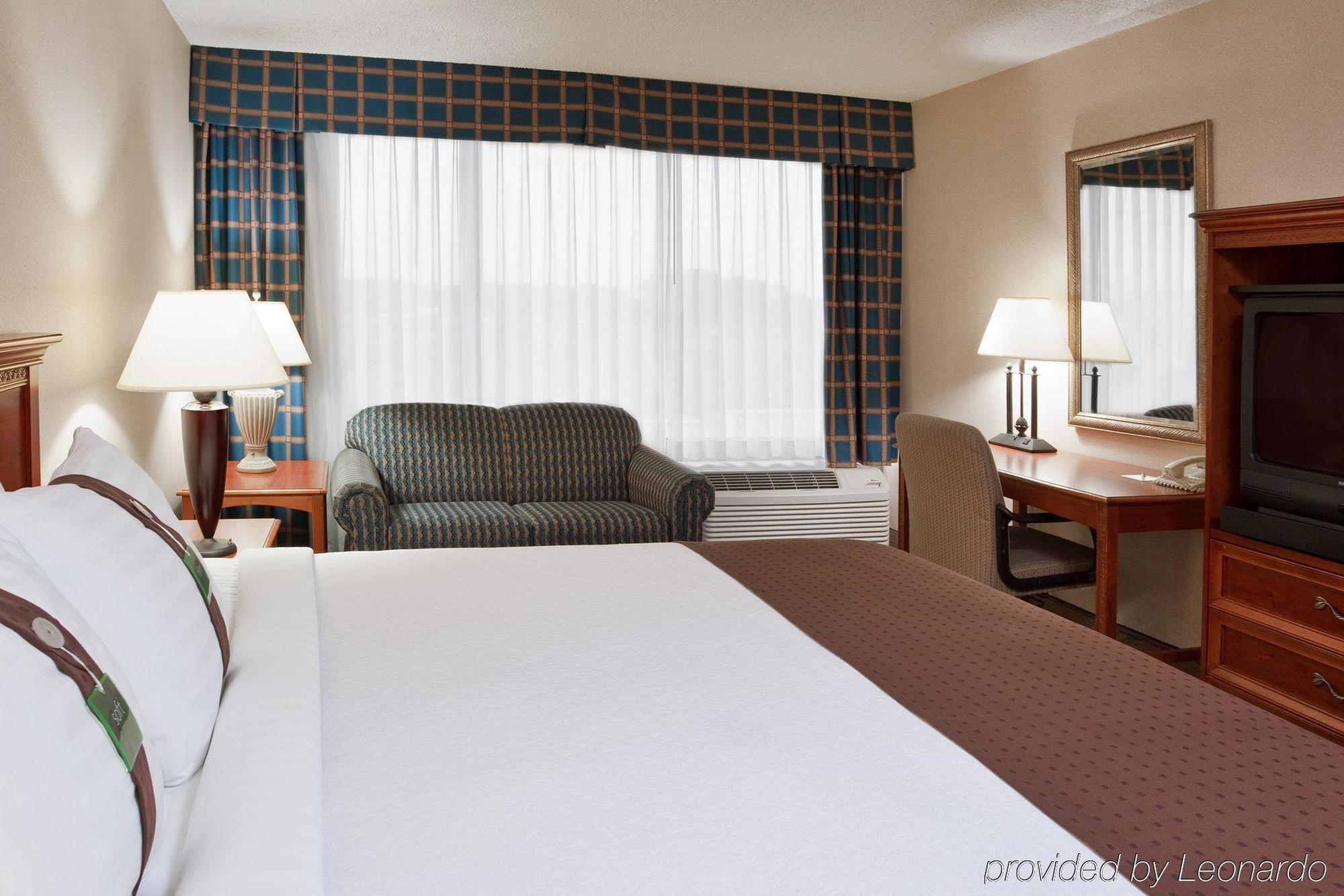 Four Points By Sheraton Cleveland Airport Екстер'єр фото