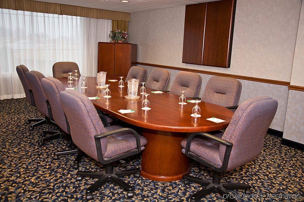 Four Points By Sheraton Cleveland Airport Екстер'єр фото