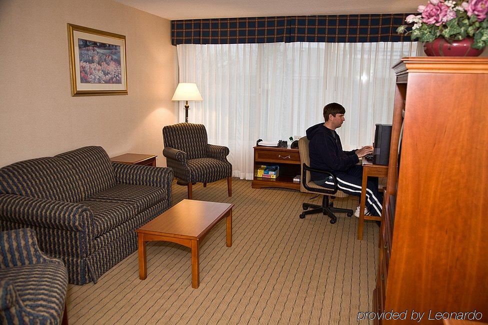 Four Points By Sheraton Cleveland Airport Екстер'єр фото